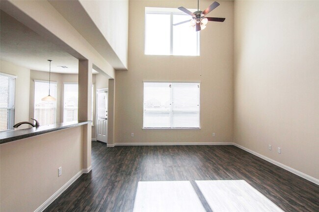 Building Photo - 29622 Clover Shore Dr