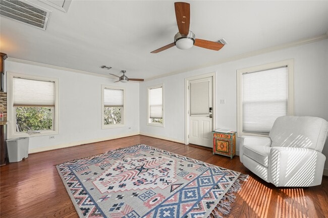 Primary Photo - 1612 Vermont St