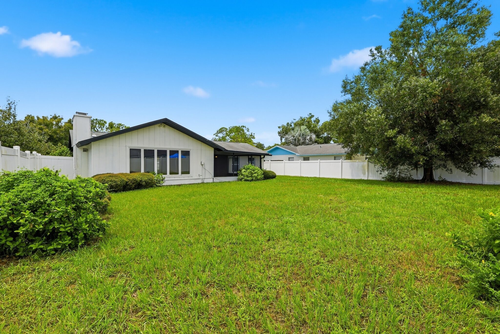 Building Photo - 14505 Farm Hills Pl