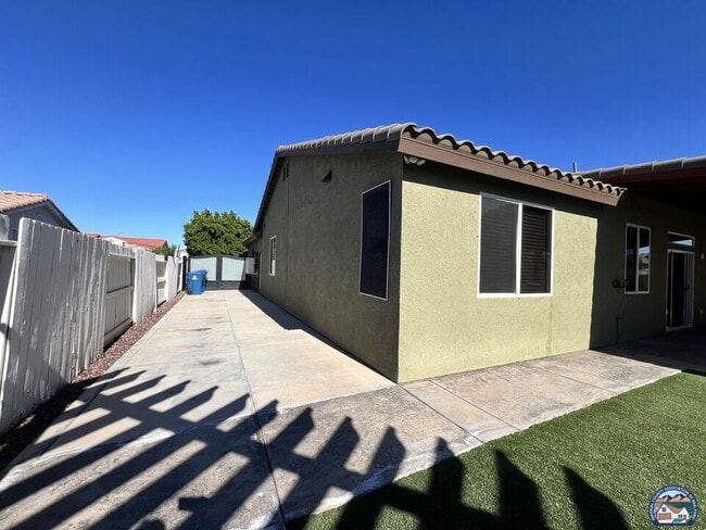 Building Photo - 1220 Mc Millin St