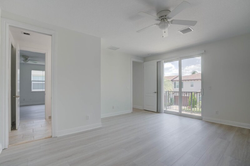 Building Photo - 209 Diamante Way