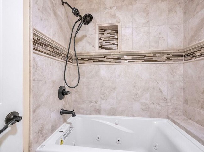 Building Photo - 29600 Island View Dr