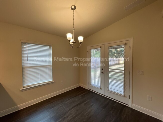 Building Photo - 5153 Peach Dr