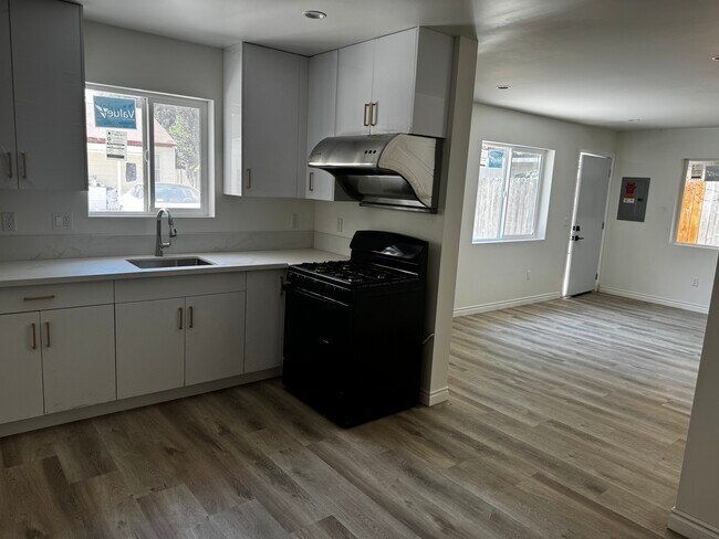 Building Photo - 2664 Marybeth Ave