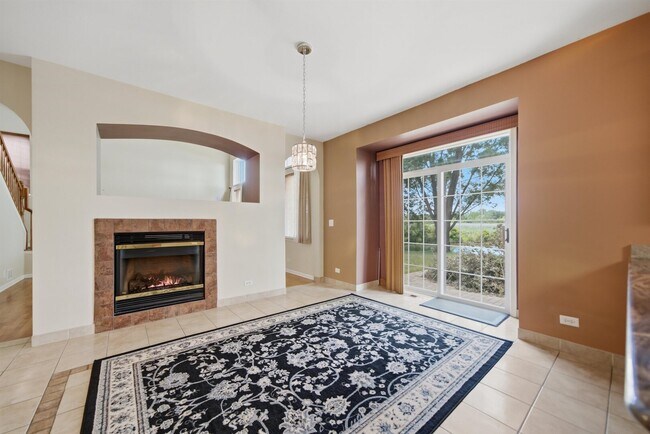 Building Photo - 9165 Buckingham Ct