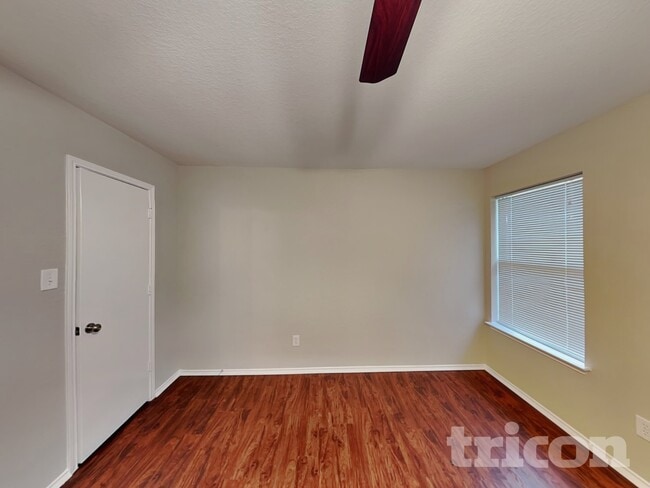 Building Photo - 2709 Star Ave