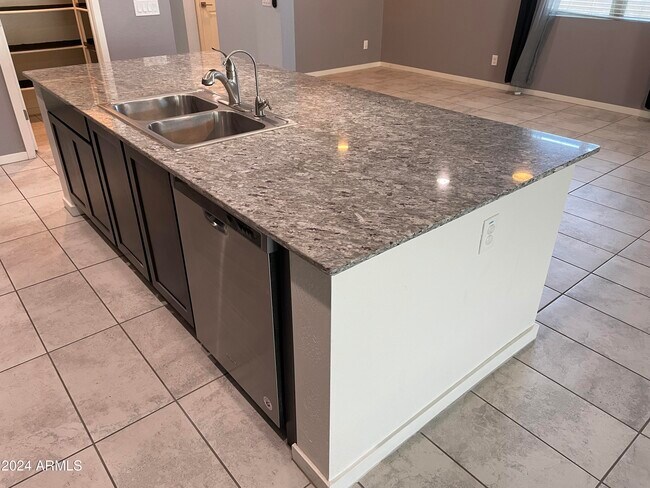 Building Photo - 2018 N 213th Dr