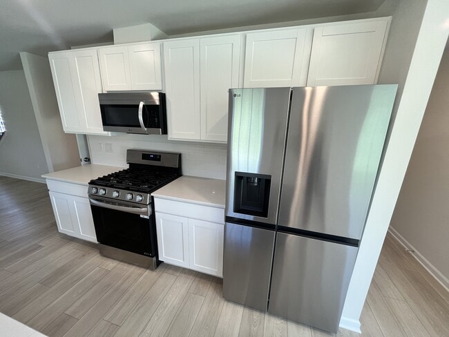 Building Photo - 1747 Mallard Dr