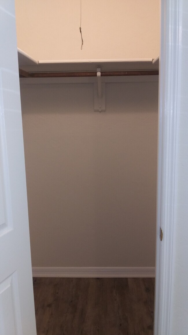 Building Photo - 5168 Taylor Ave