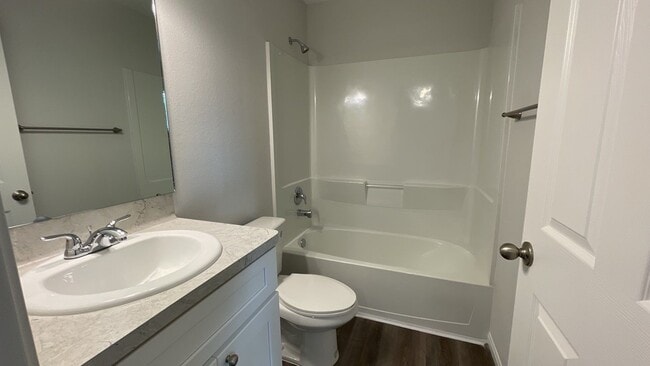 Building Photo - 312 De Haven St