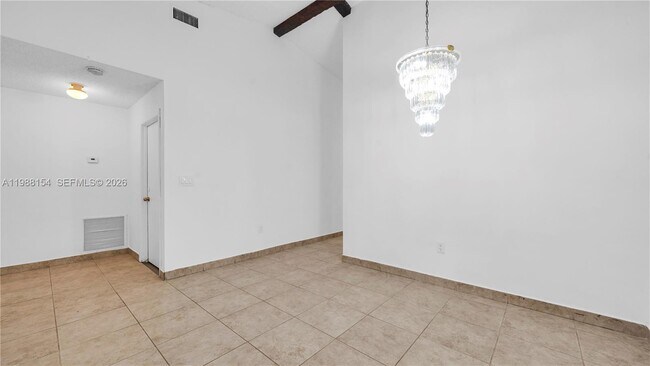 Building Photo - 10575 La Placida Dr