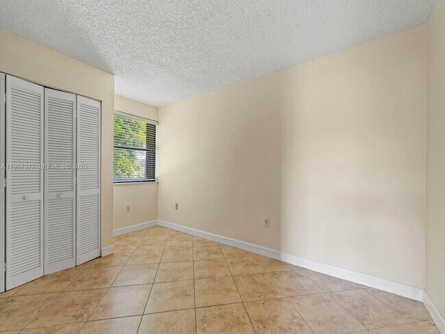 Building Photo - 10020 NW 9th St Cir