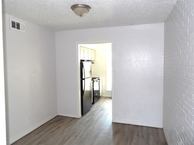 Building Photo - 2107 NW 38th St