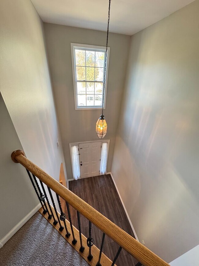 Building Photo - Beautiful 4 bed 3 Bath Home in Heart of Gr...