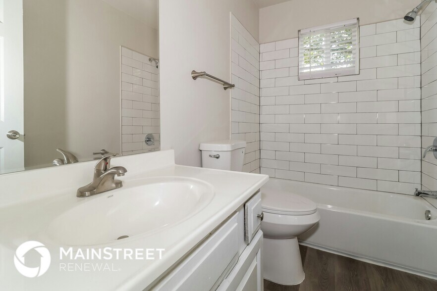 Building Photo - 109 W Pecan Valley St