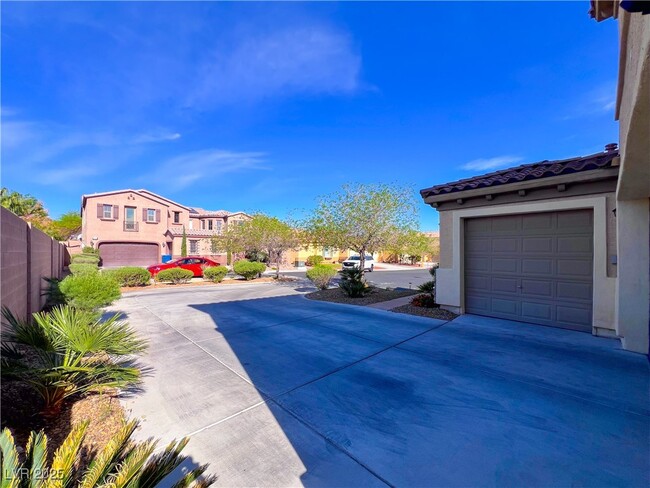 Building Photo - 7868 Arroyo Glen Ct