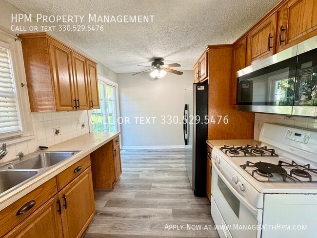 Building Photo - 217 15th St NW