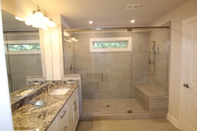Building Photo - 1329 Rosen Rd