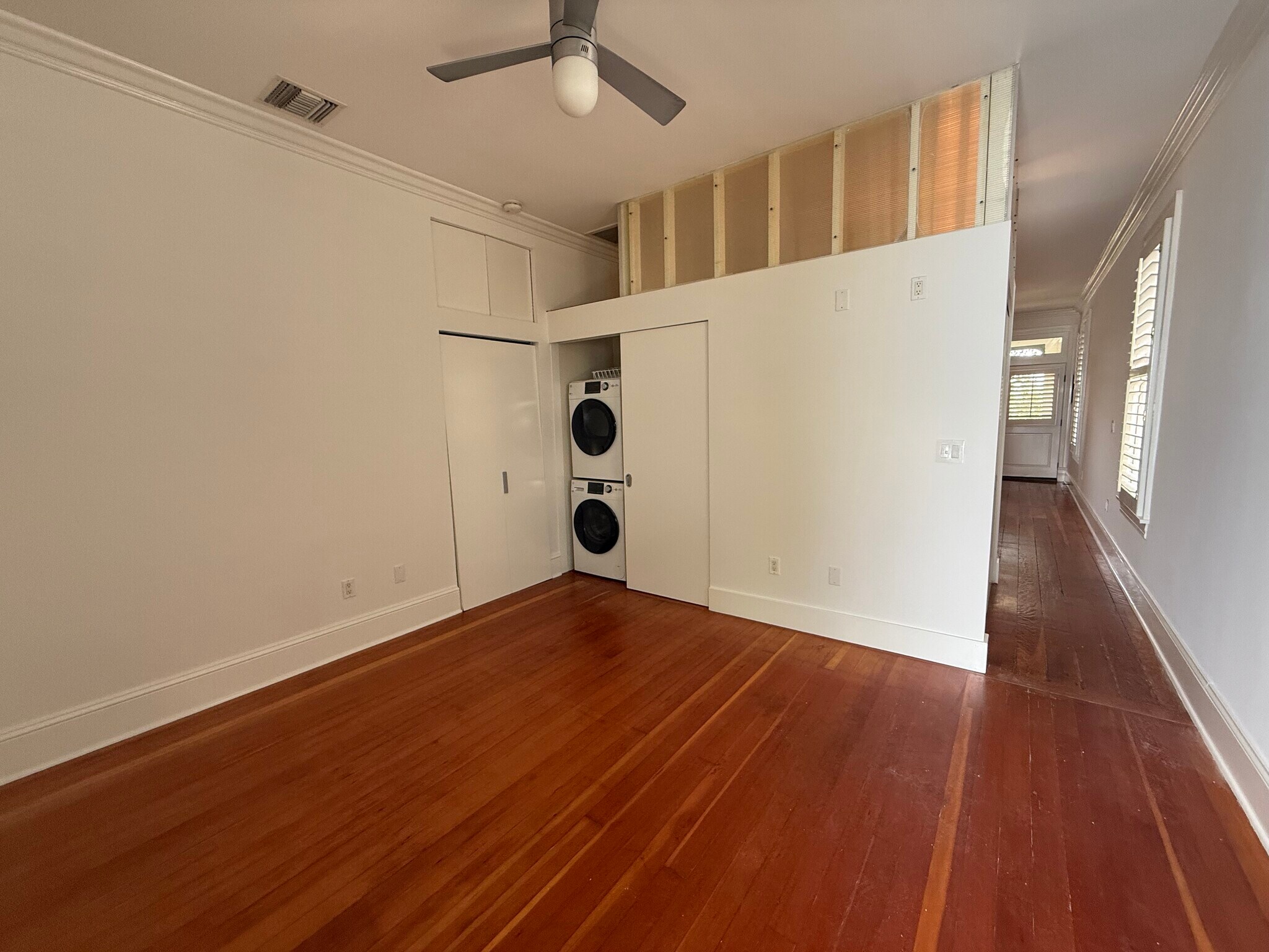 Building Photo - 629 Belmont Ave