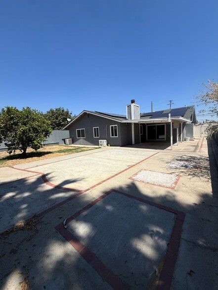 Building Photo - 1251 N Baker Ave