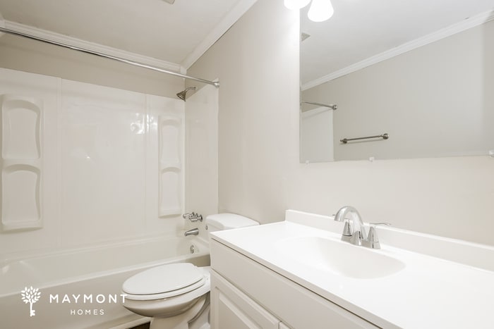 Building Photo - 890 Laverty Ln