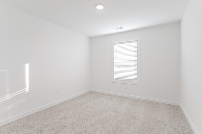 Building Photo - 1411 Darrowby Wy