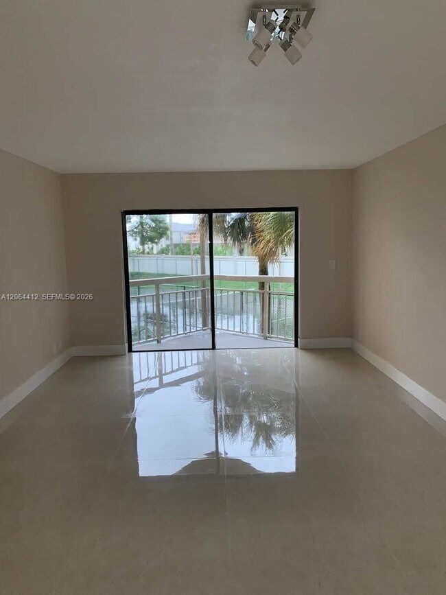 Building Photo - 8290 Lake Dr