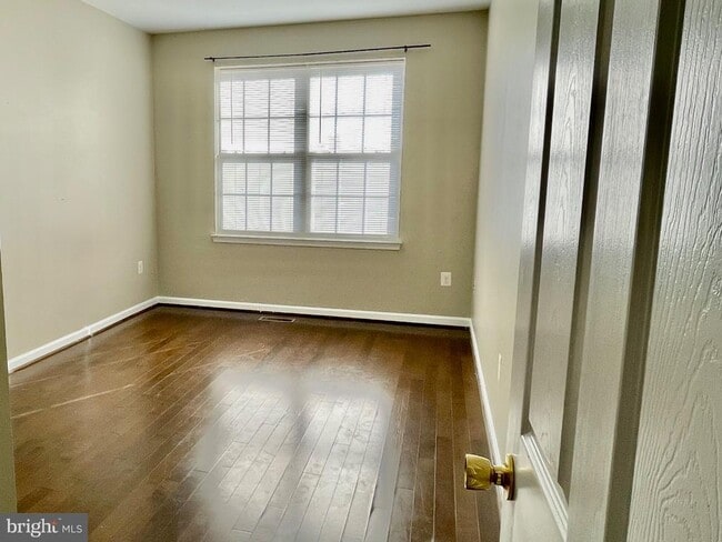 Building Photo - 12418 Liberty Bridge Rd