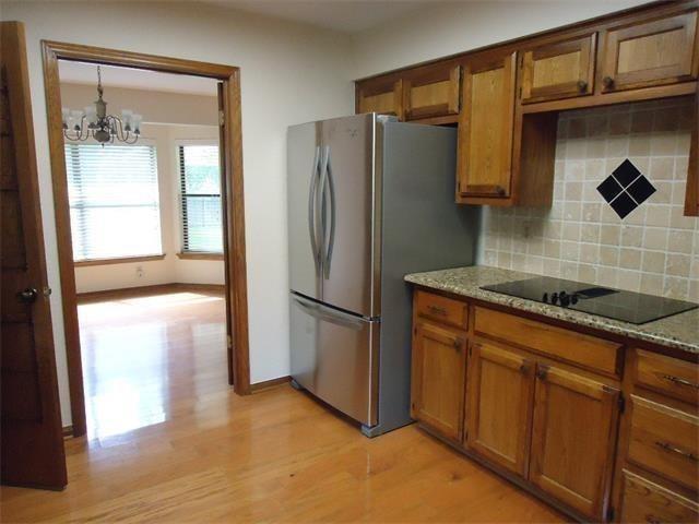 Building Photo - 9903 Grand Oak Dr