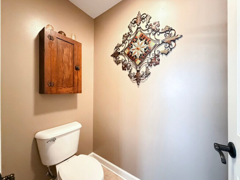 Building Photo - 5604 Pine Rock Ct