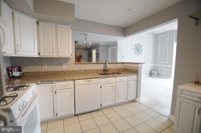Building Photo - 12205 Fairfield House Dr