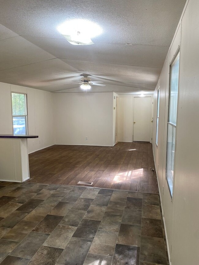 Building Photo - 21321 Crawford Lake Rd