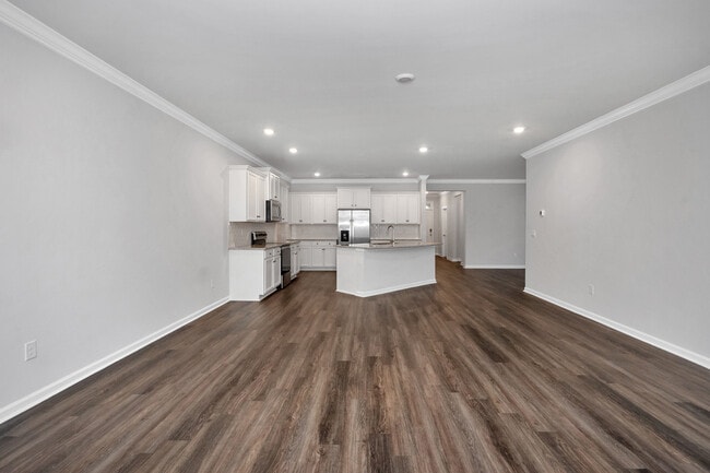 Building Photo - 157 High Leaf Dr