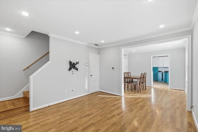 Building Photo - 403 S Veitch St