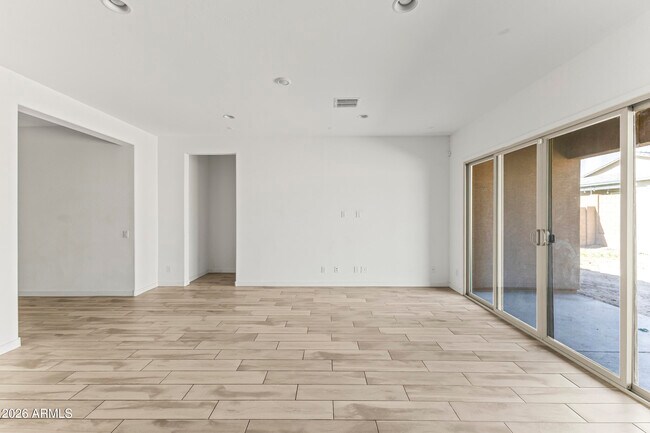 Building Photo - 9342 W Roma Ave