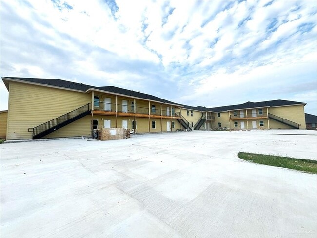 Primary Photo - 9 St Francis Ave