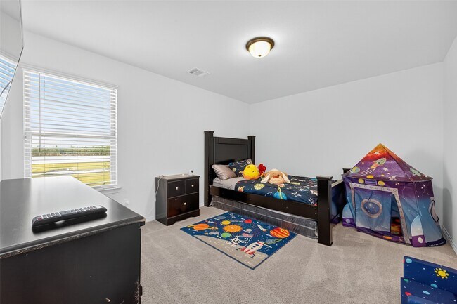 Building Photo - 21624 Elmheart Dr