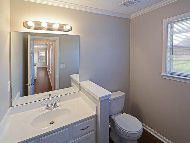 Building Photo - 3 Bedroom with Bonus Room, 2.5 Bathroom Ne...