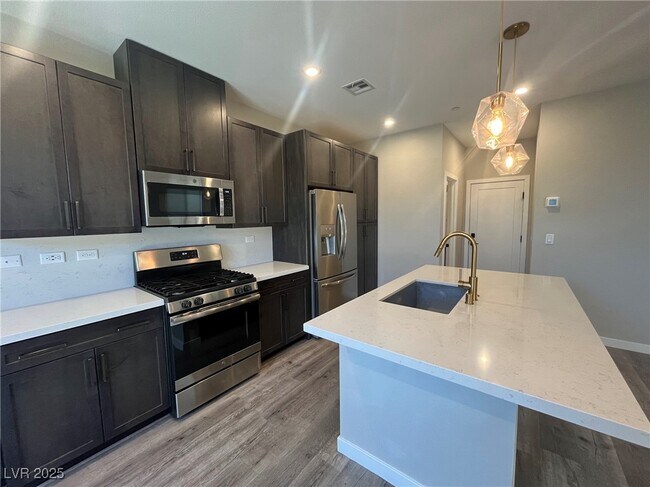 Building Photo - 9296 Desert Pearl Ave