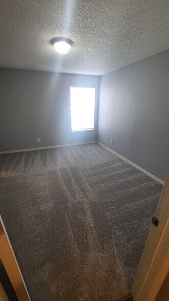 Building Photo - 5140 Conroy Rd