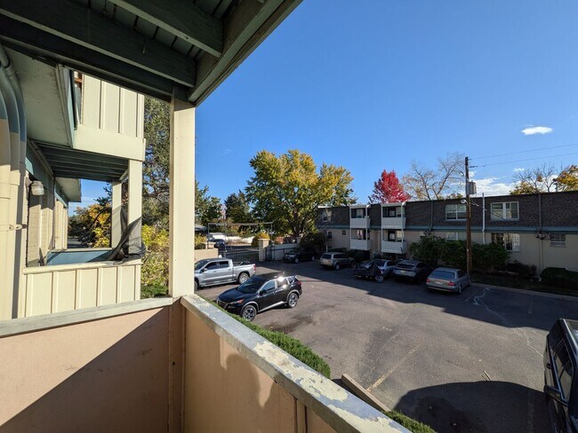 Building Photo - 3 Bedroom 1.5 Bathroom Hampden Neighborhoo...