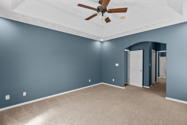 Building Photo - 2560 Golden Maple Dr