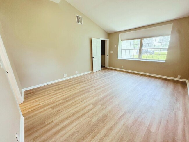 Building Photo - 8643 US-270