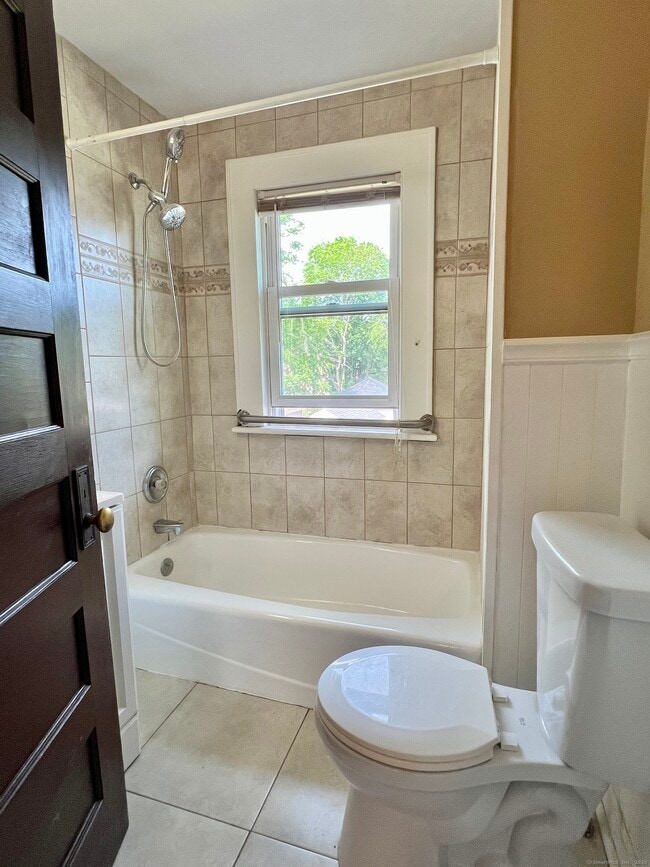 Building Photo - 36 Lindsley Pl