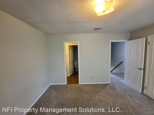 Building Photo - 2 br, 1.5 bath House - 1329 Foxborough Dr