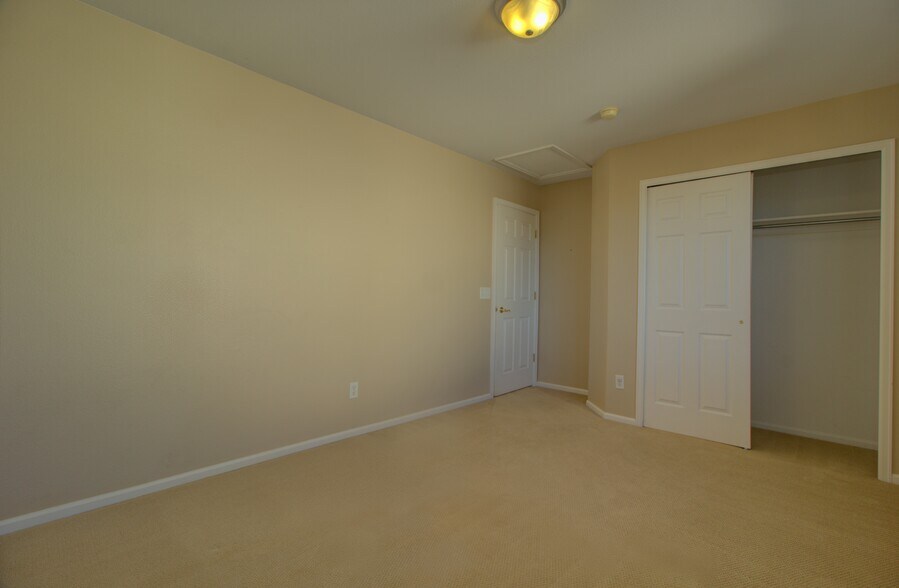 Building Photo - 9202 Royal Melbourne Cir