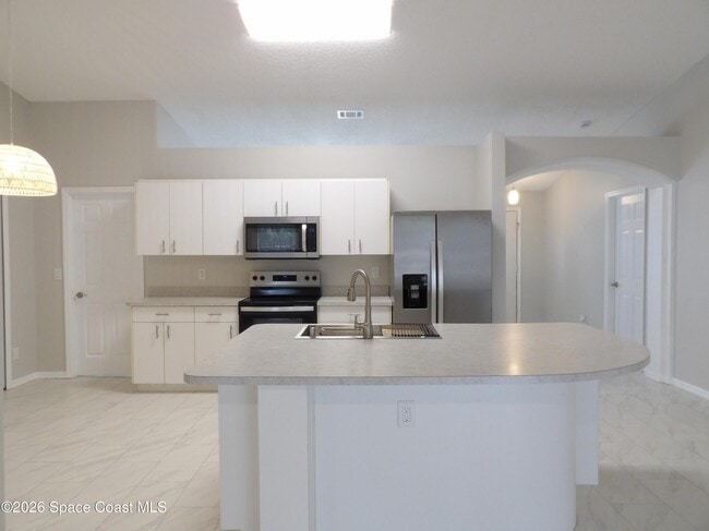 Building Photo - 542 Octavius Rd SW