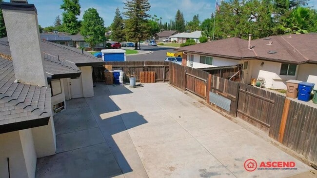 Building Photo - Gorgeous Home in 93314 Area!