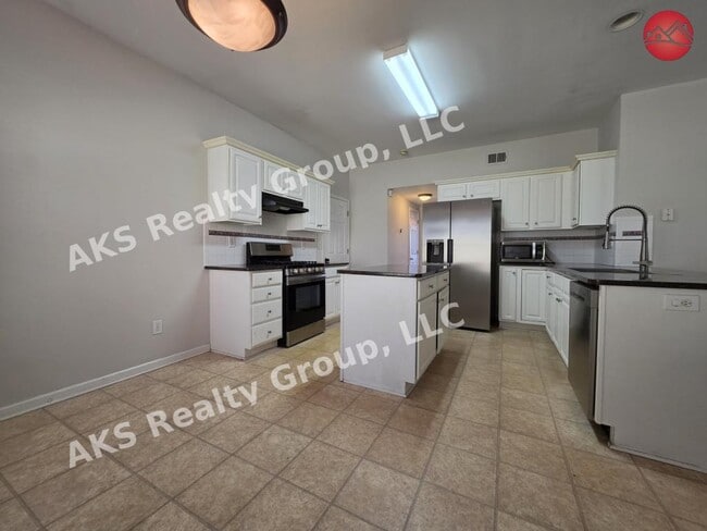Building Photo - 1108 Colony Trail