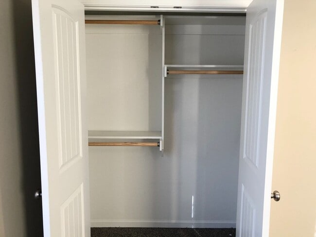 Building Photo - 2 Bed 1 Car Attached Villa with Unfinished Basement